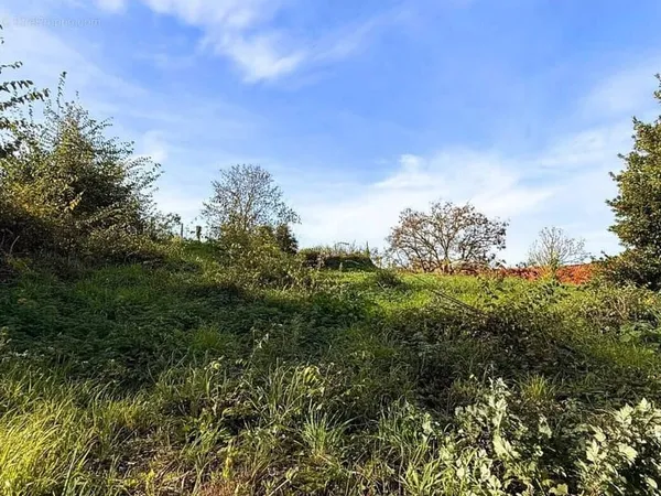 Terrain à bâtir - Env. 20 mètres de façade