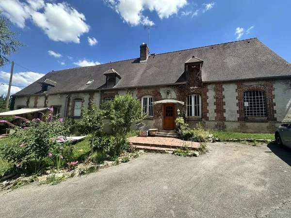 Un véritable havre de paix aux portes du Vexin - Corps de ferme avec fort potentiel Maison 9 pièces 