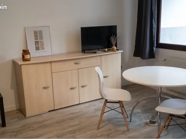 Location T1 meublé avec parking
