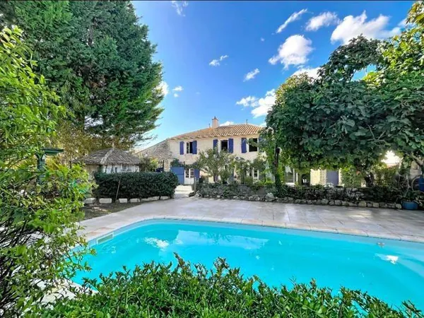 Maison 6 pièces 207 m²
