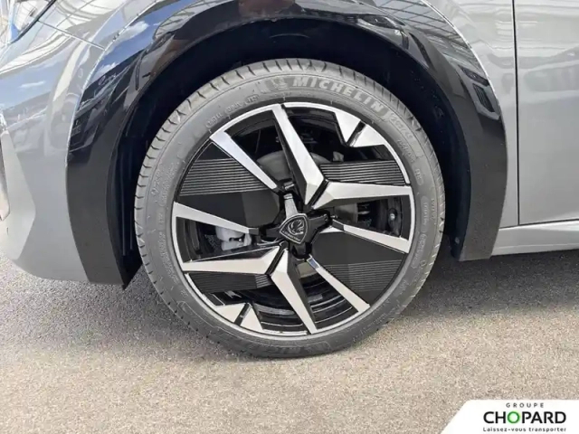 Peugeot 208 hybrid 145 ch e-dcs6 — photo 21