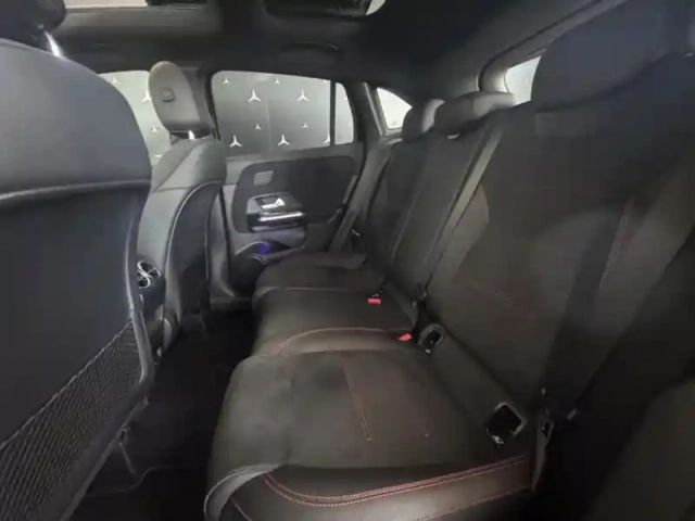 Mercedes Gla 220 d 4matic amg line — photo 36