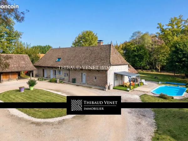 Propriété 9 pièces 296 m²