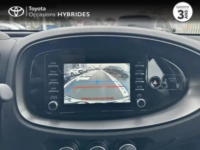 Toyota Aygo x 1.0 vvt-i 72ch dynamic s-cvt my23 — photo 11