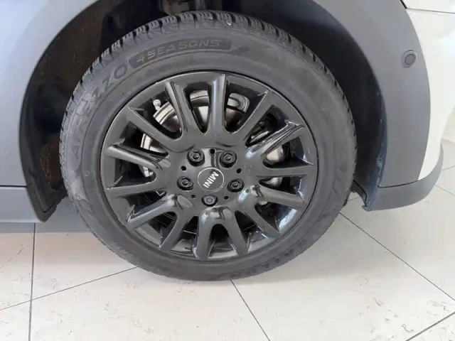 Mini Mini hatch 5 portes cooper 136 ch dkg7 — photo 7