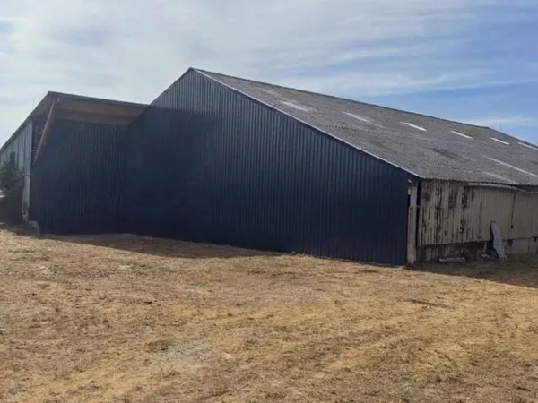 Location hangar