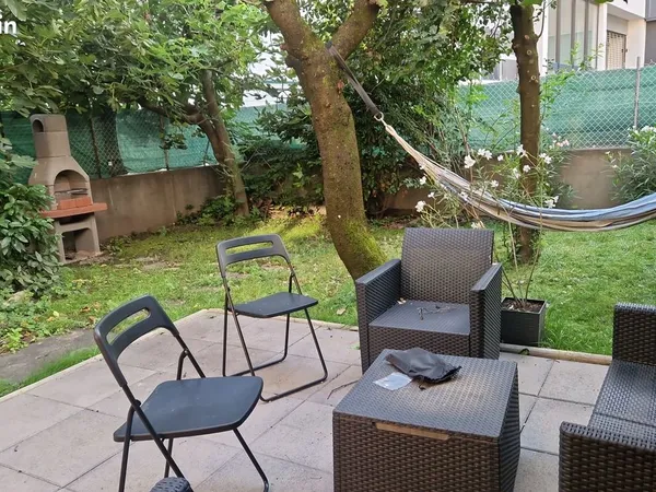 Chambre en colocation dans Maison avec jardin