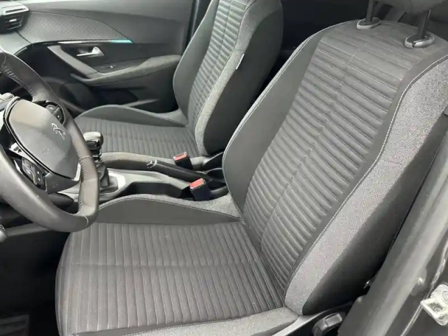 Peugeot 2008 puretech 100 s&amp;s bvm6 — photo 31