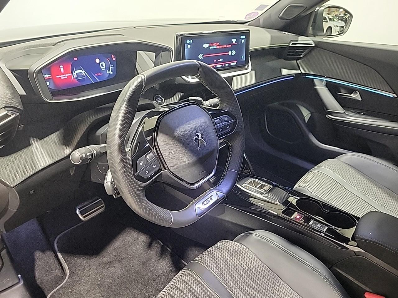 Peugeot 2008 puretech 130 s&s eat8 gt — photo 9