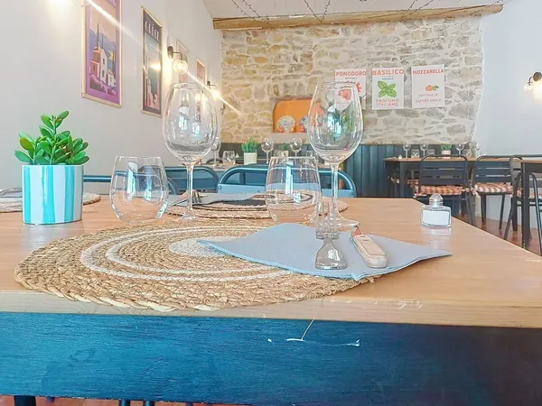 À saisir  Fonds de commerce Restaurant / Pizzeria  Clé en main