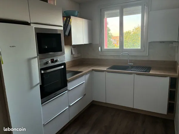 Appartement 82 m² - 2 chambres - Parking + cave - Très bon état
