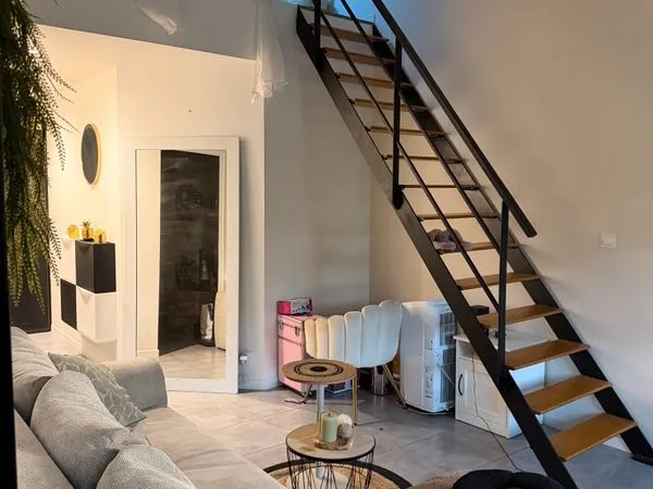 Location Studio meublé 35m2 + mezzanine 12m2