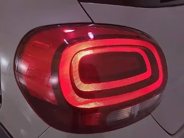 Citroën C3 puretech 83 s&amp;s bvm5 — photo 20