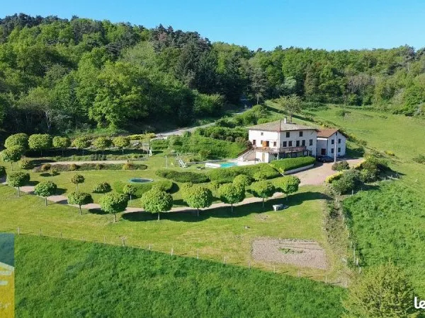 Propriété 5 pièces 152 m²