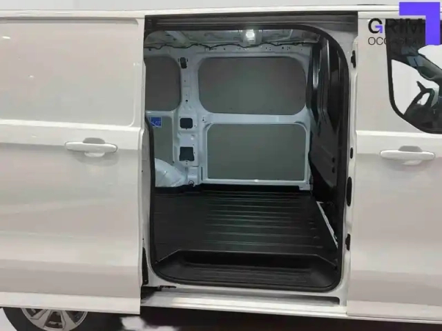 Ford Transit custom fgn 320 l1h1 2.5 duratec 232 ch phev cvt — photo 12