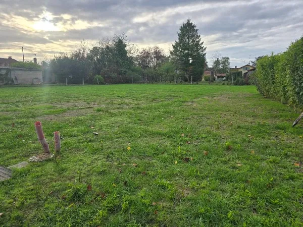 Terrain 1000 m²