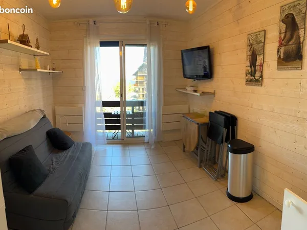 Prix en baisse - très belle opportunité Studio rénové de 21 m² Risoul 1850 Pied des pistes