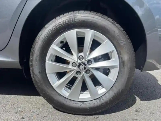 Skoda Kamiq 1.0 tsi evo 2 95ch selection — photo 14