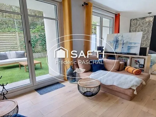 Appartement 28 m² avec Parking - TERRASSE 33 m² plein SUD