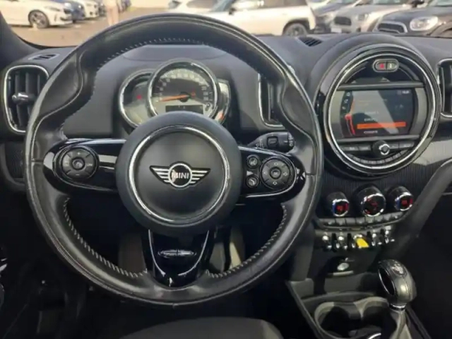 Mini Countryman cooper se 136ch + 88ch business all4 bva — photo 6