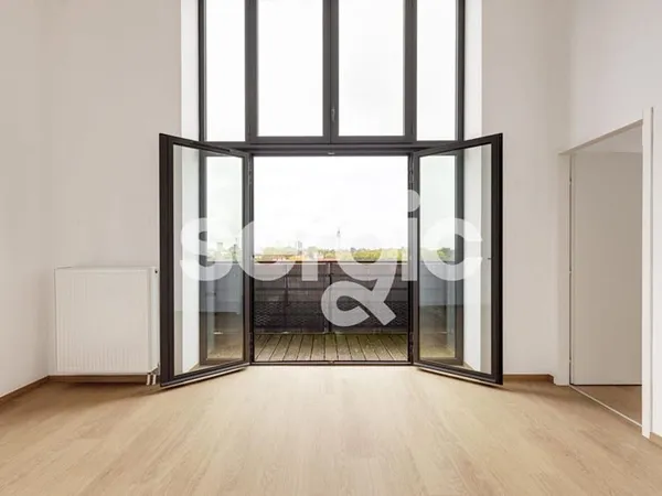 APPARTEMENT T3 TYPE LOFT - 58m² - DERNIER ETAGE - PLACE DE PARKING - LILLE HELLEMMES