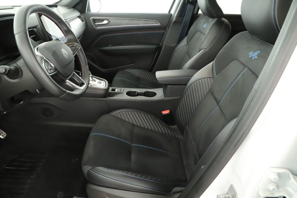 Renault Arkana — photo 13