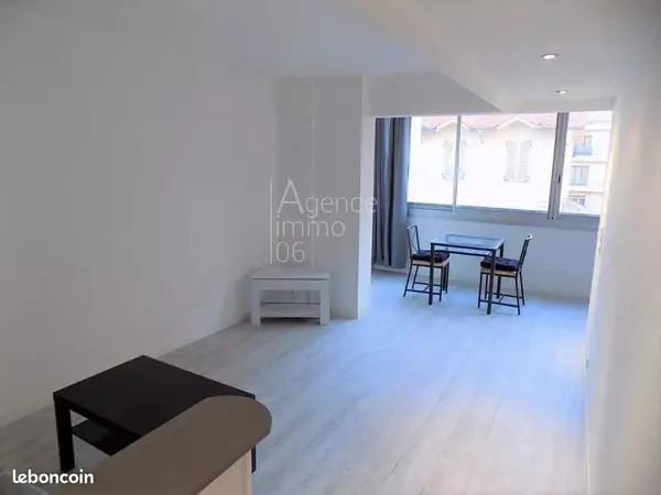Studio 1 pièce 33 m²