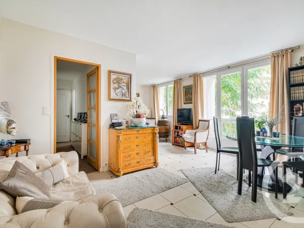 Bureau 7 pièces 123 m²