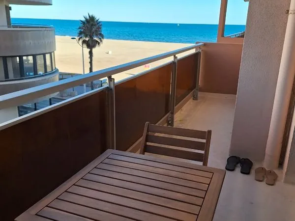 Canet plage front de mer joli 2 pièces 32m2