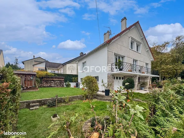 Maison de 179 m2 sur terrain de 395 m2