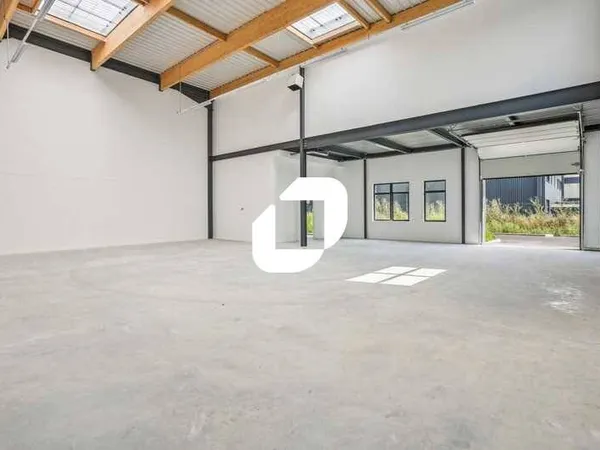 Local d'activité 580 m²