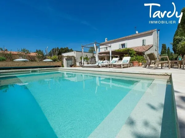 Maison 8 pièces 220 m²