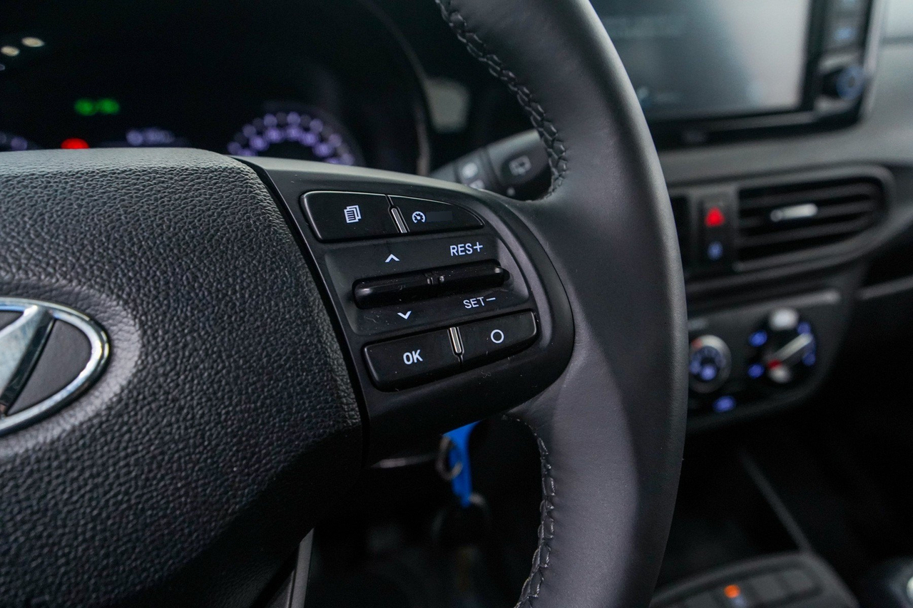 Hyundai i10 — photo 18