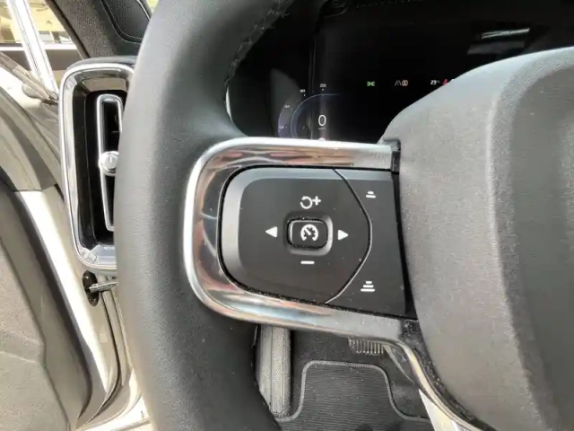 Volvo Xc40 b3 163 ch dct7 — photo 18