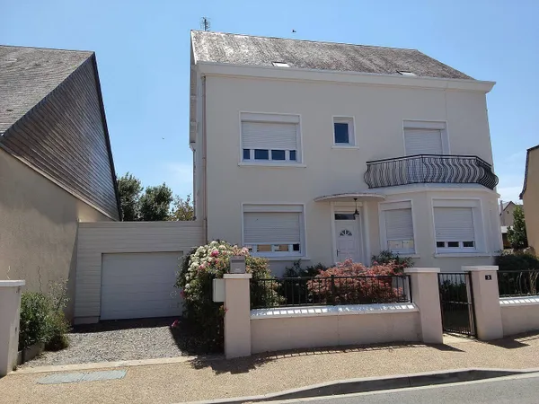 Maison 6 pièces 196 m²