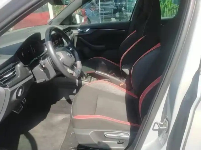 Skoda Kamiq 1.0 tsi evo 110ch monte-carlo dsg7 — photo 9