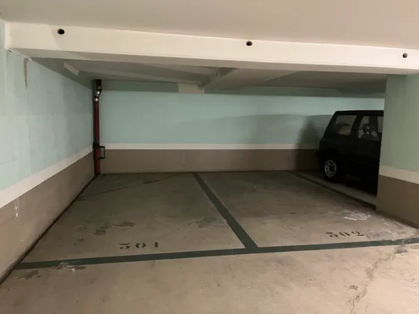 Loue parking 12m²