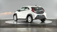 Toyota Aygo X 1.0 VVT-i 72ch Dynamic MY23 — photo 8