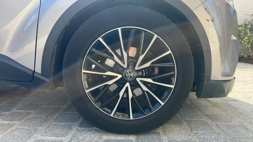 Toyota C-HR 1.8 VVT-i 122 Hybrid CVT - Dynamic – 2018 – 138107 km – Hybride essence – Boîte Automatique — photo 18