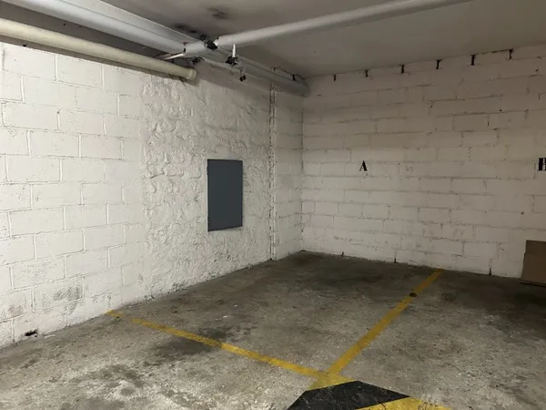 Place de parking sécurisée