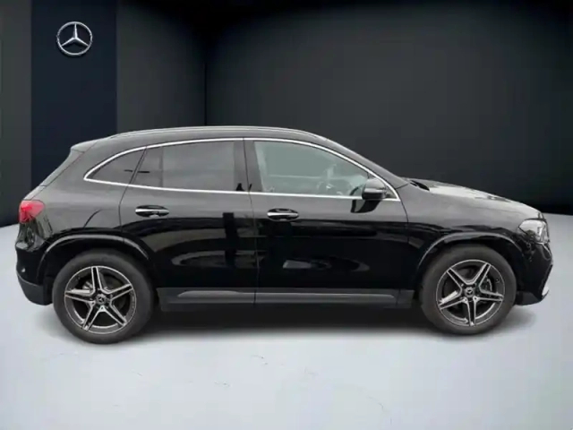 Mercedes Gla 200 d amg line — photo 30