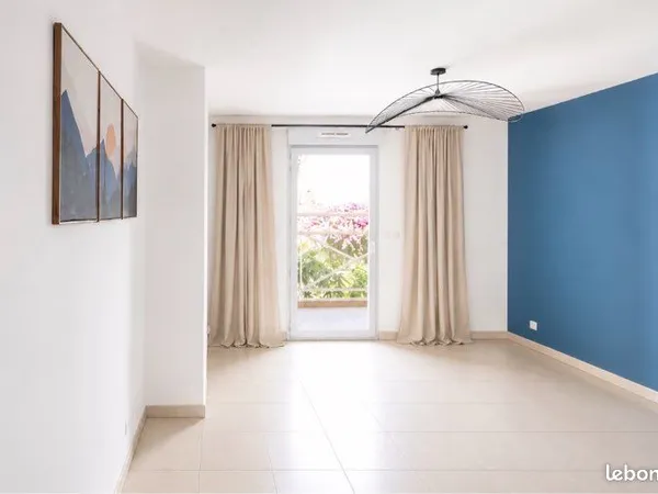 Juan-les-Pins - 2 pièces 39 m² - 50 m plages - Terrasse - Parking - Résidence 2011 - DPE B