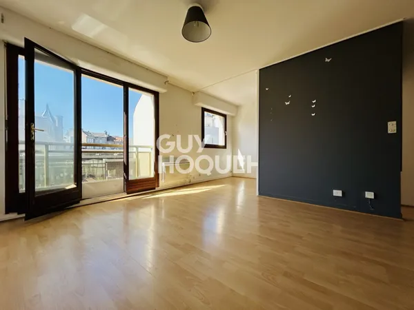 BAS HENRIVILLE - APPARTEMENT DE TYPE D'ENVIRON 44M² AVEC PLACE DE PARKING