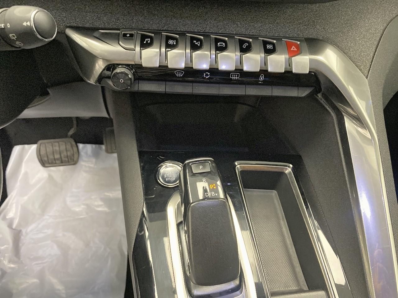 Peugeot 3008 hybrid 225 e-eat8 allure pack — photo 15