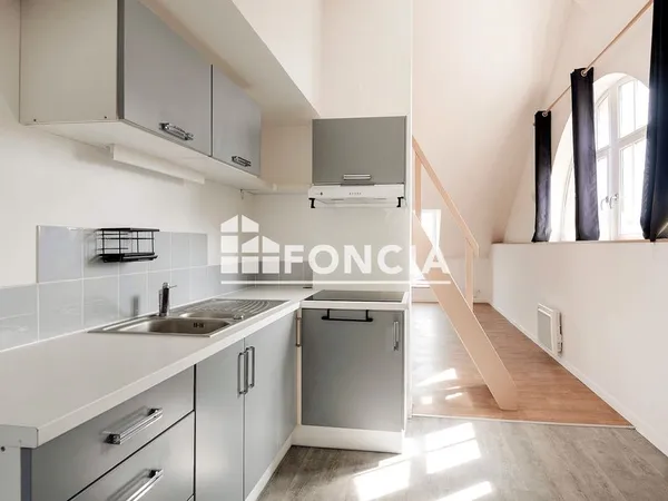 Coup de coeur - f2 dernier étage avec mezzanine, esprit loft
