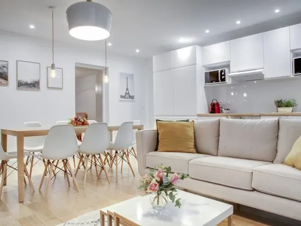 Appartement 8 pièces 160 m²