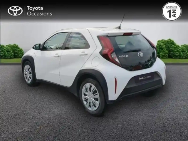 Toyota Aygo x 1.0 vvt-i 72ch dynamic my23 — photo 2