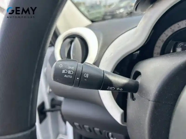 Renault Twingo iii achat intégral - 21 — photo 17