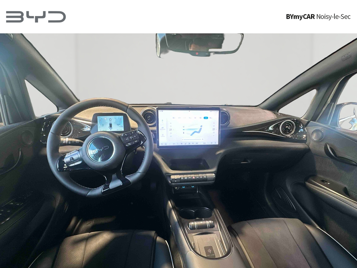 BYD Dolphin 60,4 kWh 204 ch — photo 9