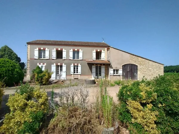 Ancienne ferme viticole à réinventer au coeur de la campagne - 33220 Caplong